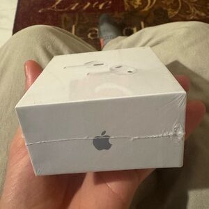 Apple AirPods Pro 3 in White